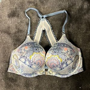 Victoria’s Secret Very Sexy push up bra
